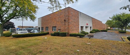 125 Edison Ave, West Babylon, NY for rent Building Photo- Image 1 of 7