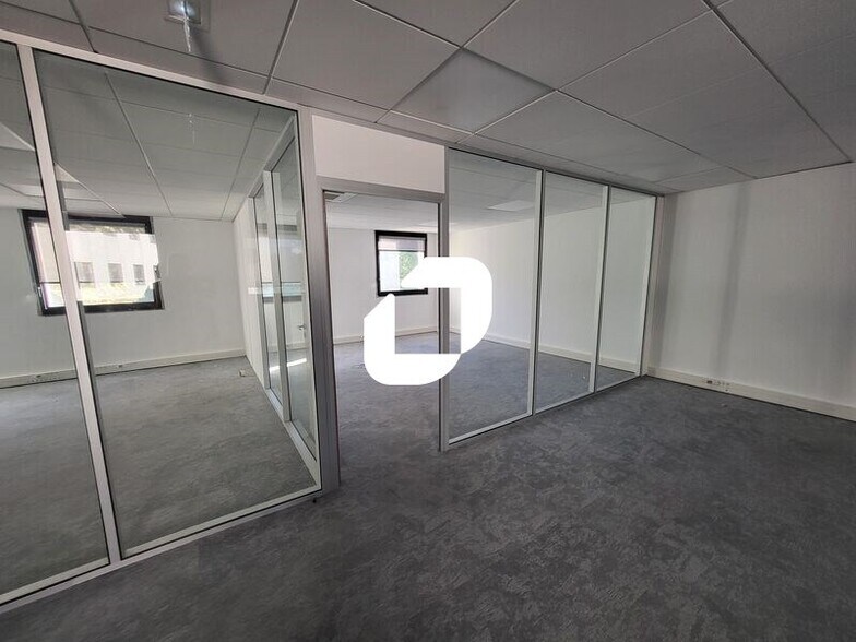 Office in Saint-Gratien to rent - Interior Photo - Image 1 of 20
