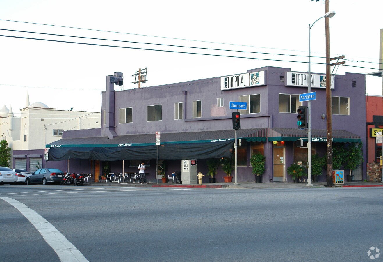 2900 W Sunset Blvd, Los Angeles, CA 90026 UK