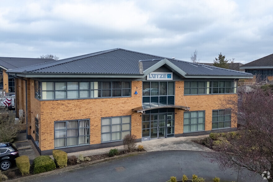 Sandy Way, Tamworth for sale - Primary Photo - Image 1 of 1