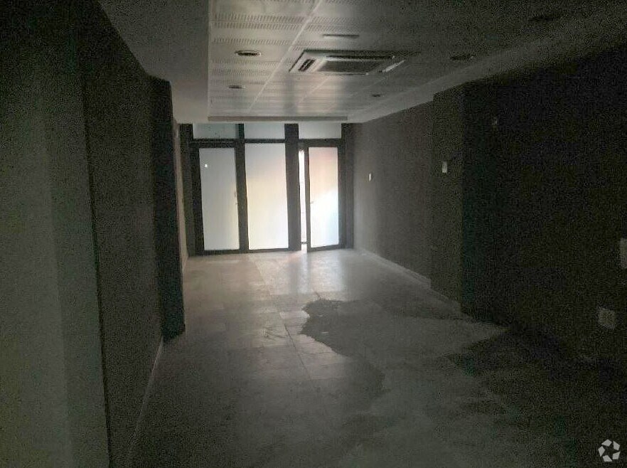 Retail in Madrid, Madrid to rent Interior Photo- Image 1 of 6