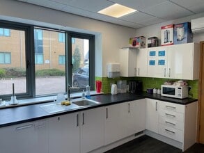 Golf Course Ln, Filton to rent Interior Photo- Image 2 of 5