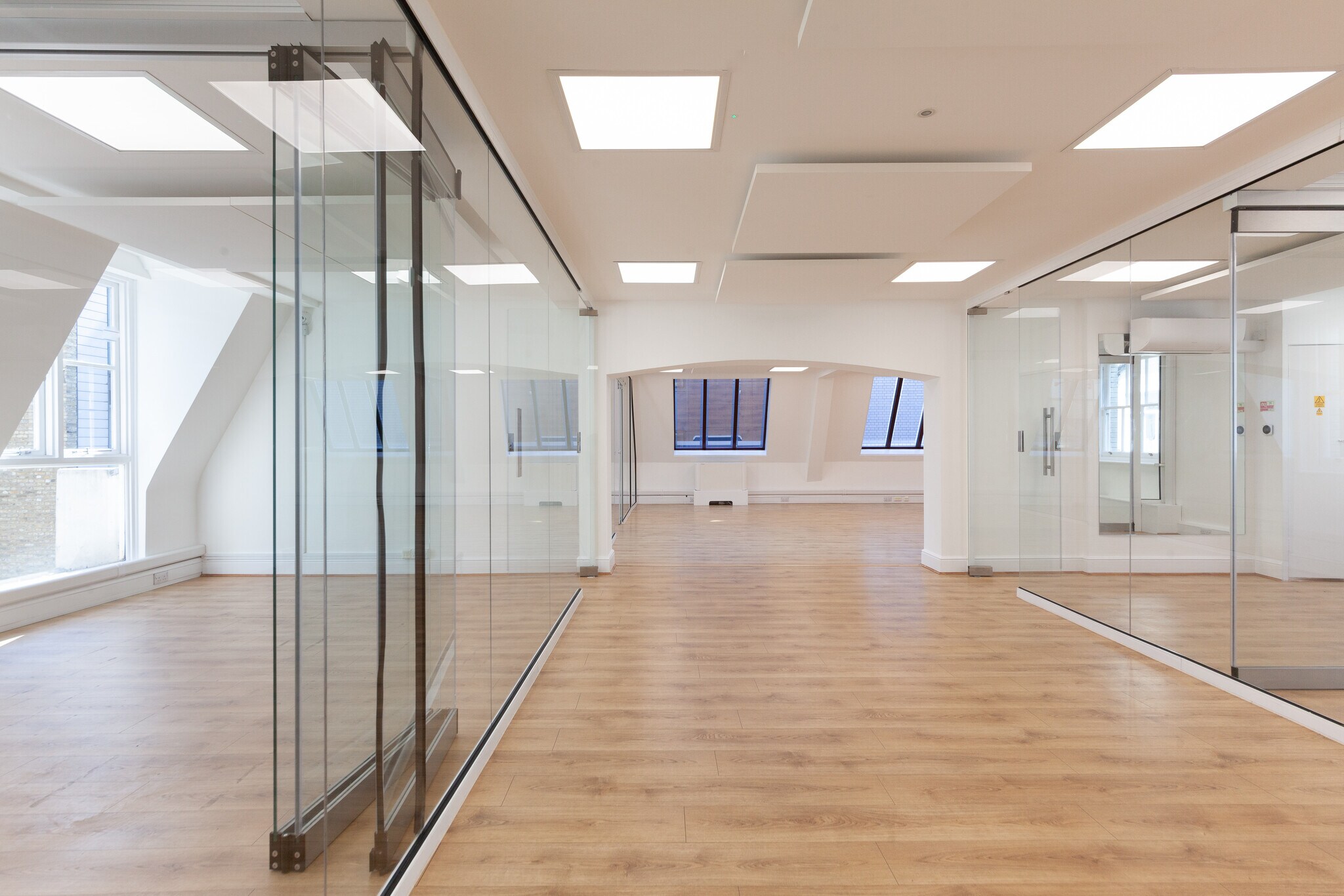 47-50 Margaret St, London to rent Interior Photo- Image 1 of 9