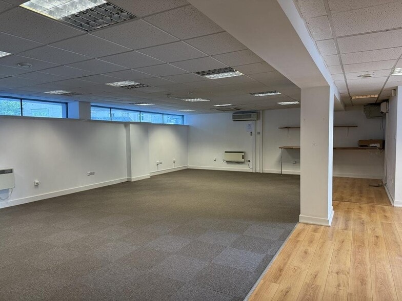 Sand Aire House, Kendal for sale - Building Photo - Image 3 of 17