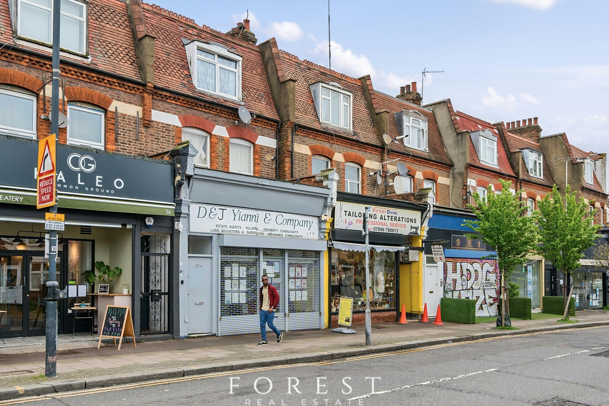 38 Park Para, London for sale Primary Photo- Image 1 of 1