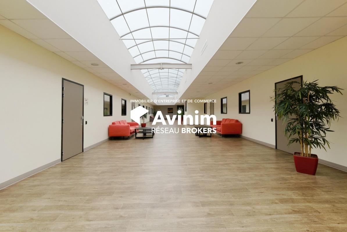 Office in Bezons to rent Interior Photo- Image 1 of 4
