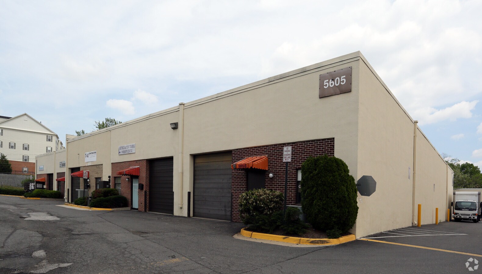 5605 General Washington Dr, Alexandria 22312