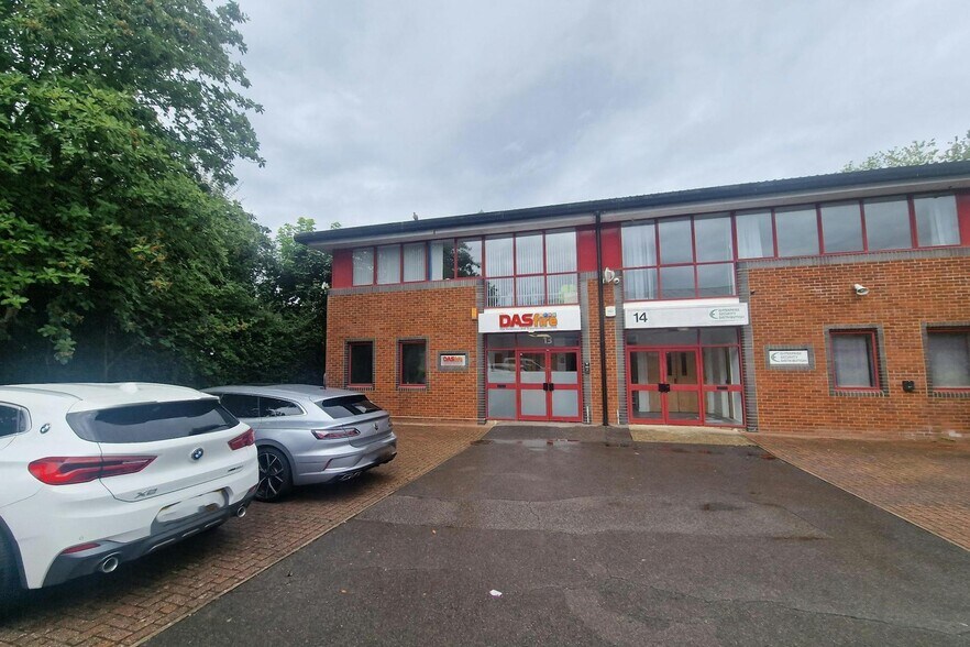 13 Campbell Ct, Bramley for sale - Building Photo - Image 2 of 3