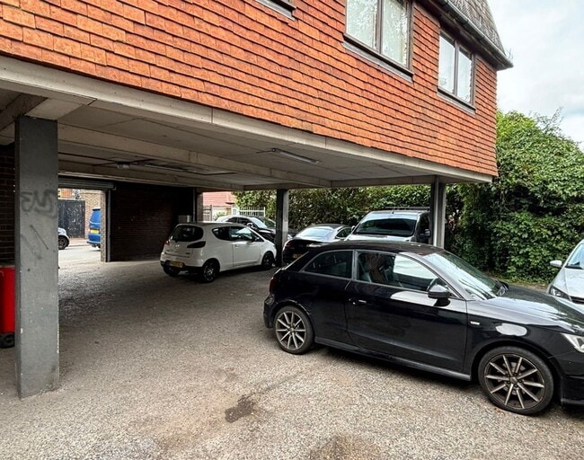 More details for 2 Glebe Rd, Warlingham - Office to Rent