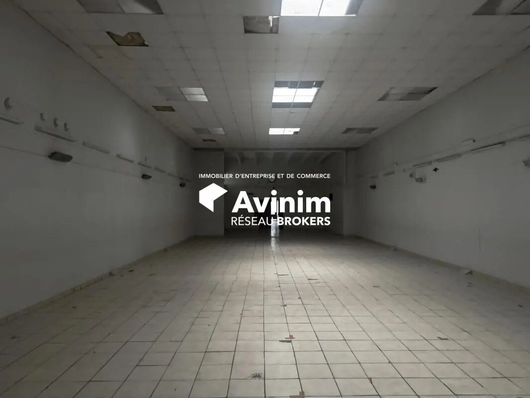 Industrial in Saint-Denis to rent Interior Photo- Image 1 of 3