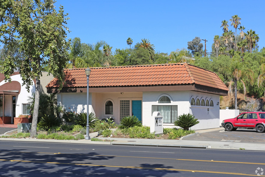 950 Vista Village Dr, Vista, CA for sale - Building Photo - Image 1 of 1