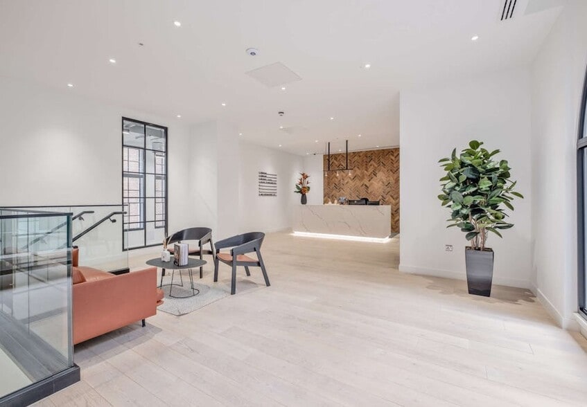 3 Moorgate Pl, London to rent - Building Photo - Image 1 of 12