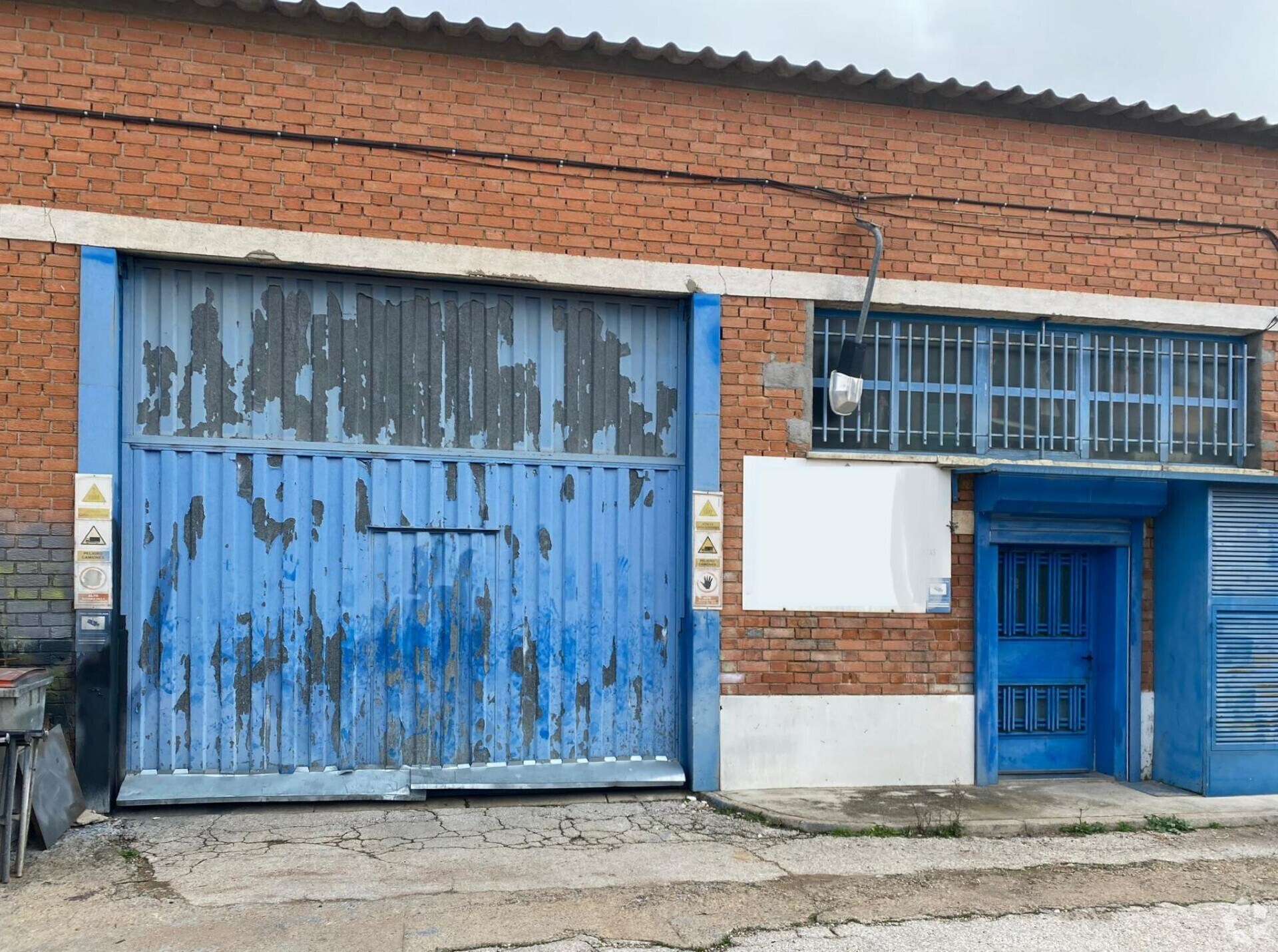 Industrial in Camarma de Esteruelas, Madrid for sale Primary Photo- Image 1 of 12