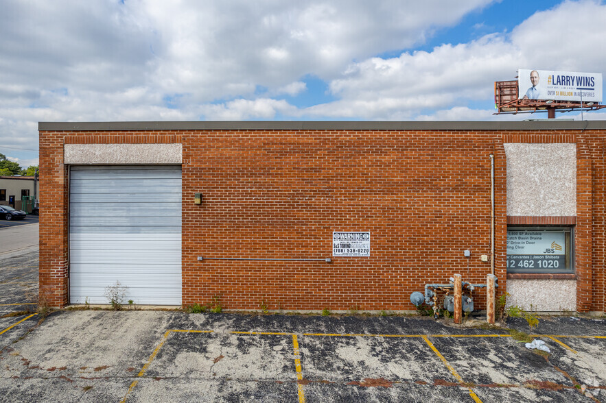 740-742 N Princeton Ave, Villa Park, IL for rent - Building Photo - Image 3 of 9