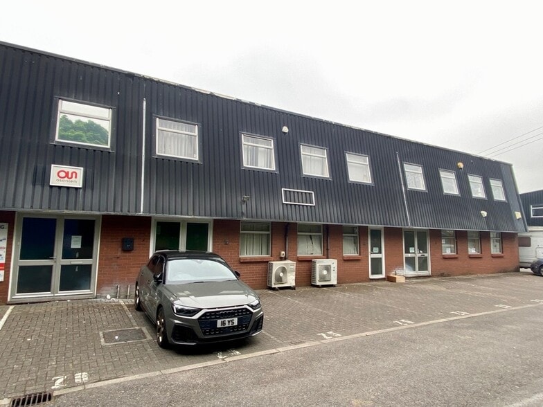 Calleva Park, Aldermaston to rent - Building Photo - Image 2 of 3