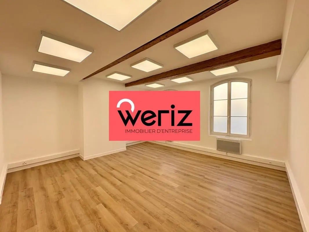 Office in Marseille to rent Interior Photo- Image 1 of 6