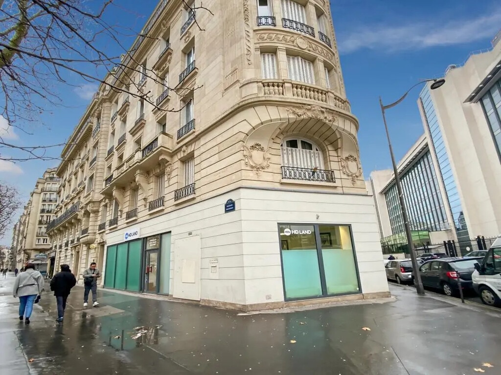 Location Commerce 143 m² - Photo 1