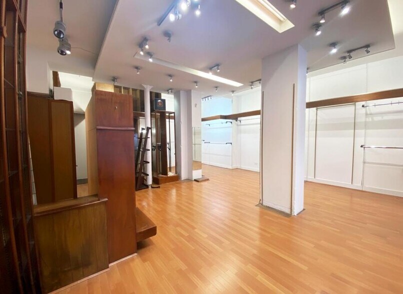 Retail in Paris to rent - Interior Photo - Image 3 of 7