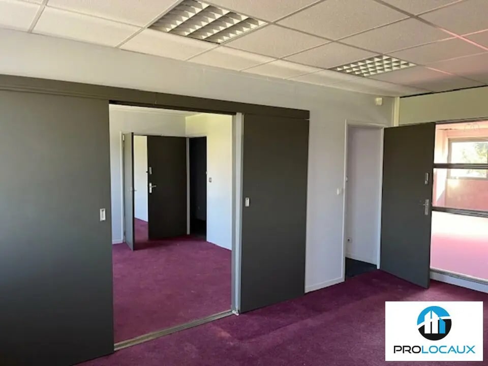 Location Bureaux 99 m² à 323 m² - Photo 1