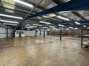 Holdsworth Rd, Halifax to rent Interior Photo- Image 1 of 4