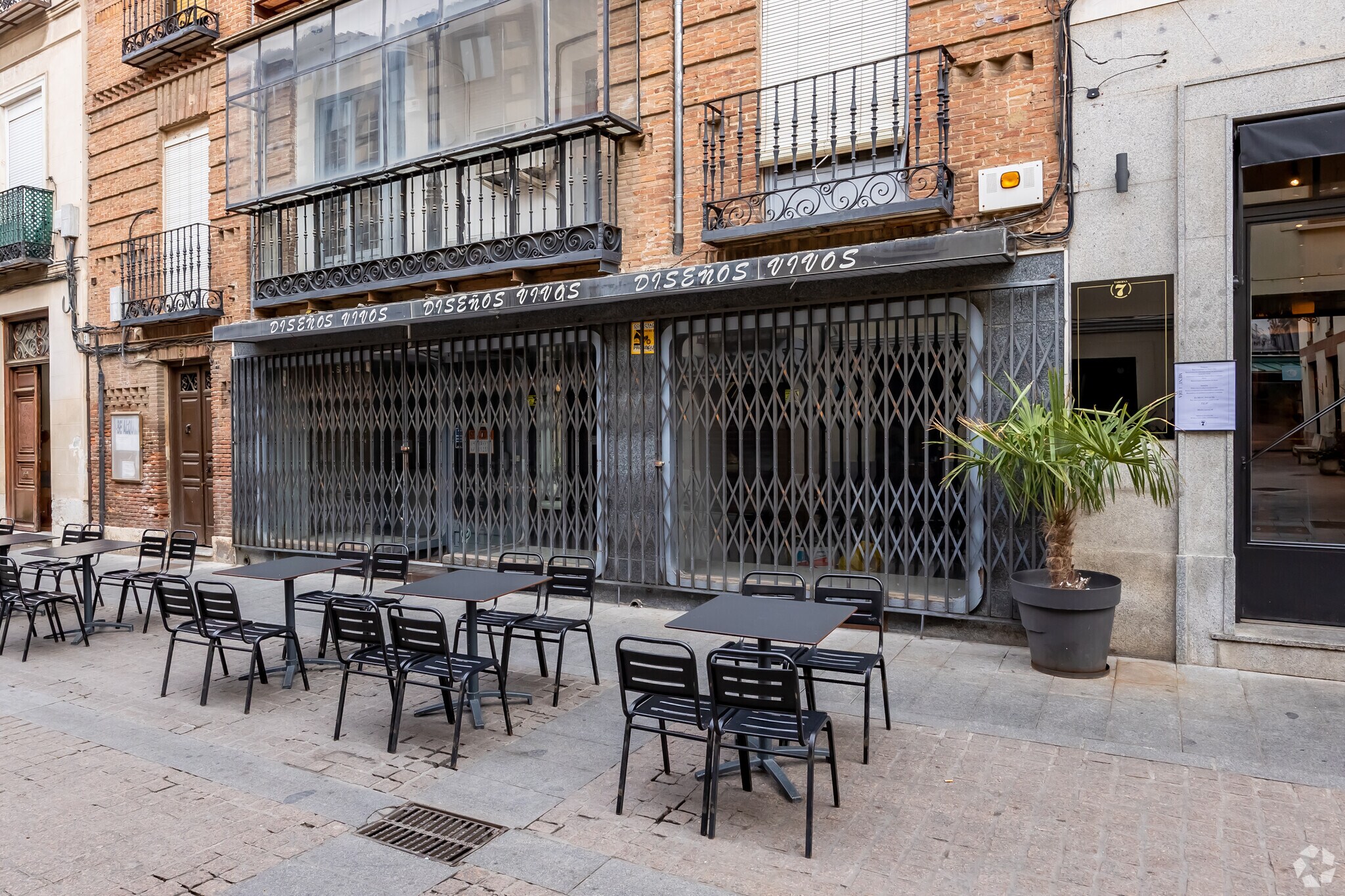 Retail in Alcalá de Henares, Madrid to rent Interior Photo- Image 1 of 1