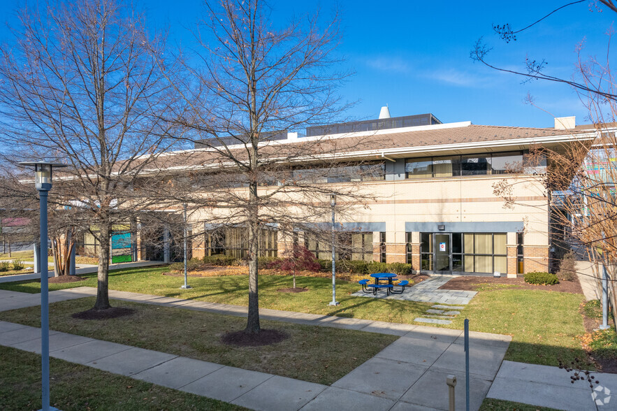 9920 Medical Center Dr, Rockville, MD for rent - Building Photo - Image 3 of 14