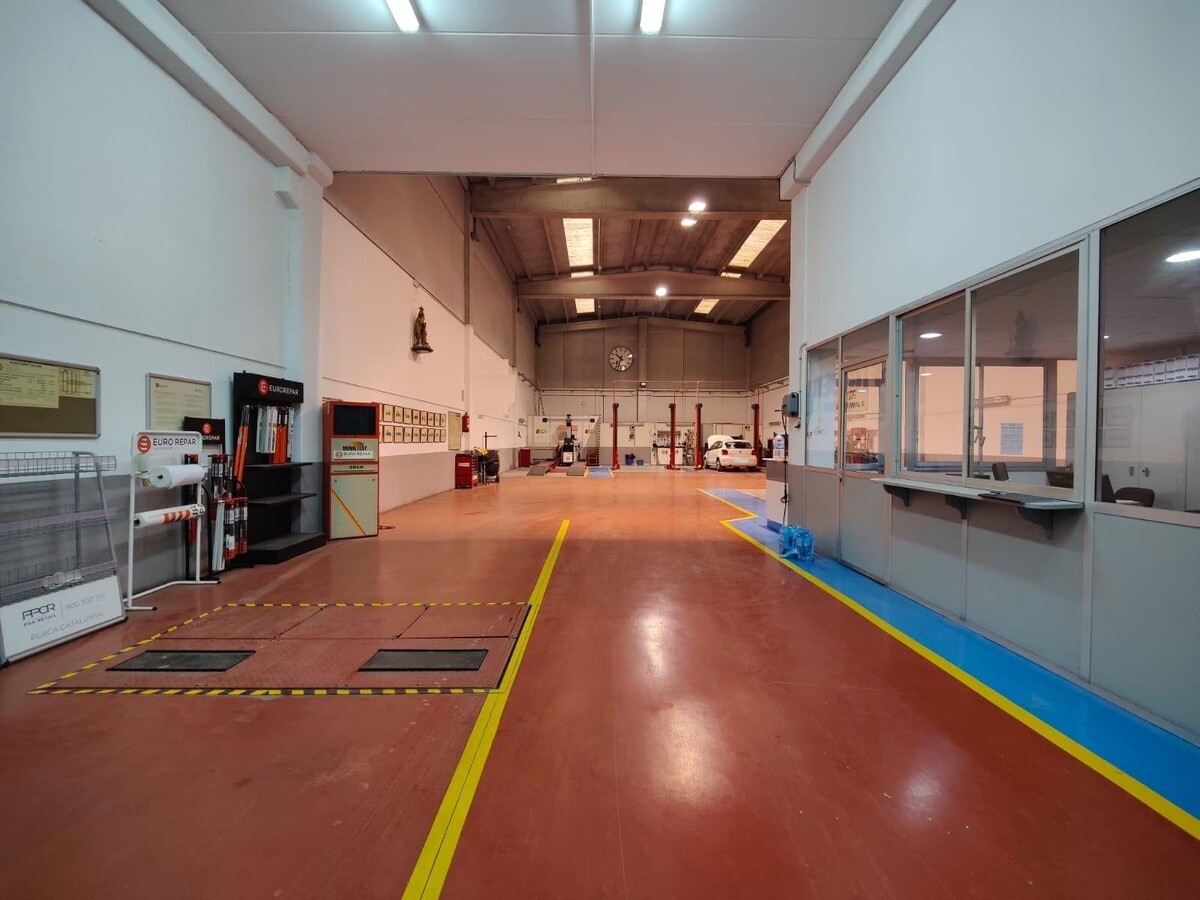 Vilanova i la Geltrú, BAR 08800 - - - Interior Photo - Image 1 of 6