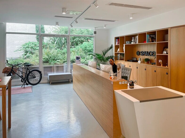 90/92 Route De La Reine, Boulogne-Billancourt to rent - Lobby - Image 3 of 16