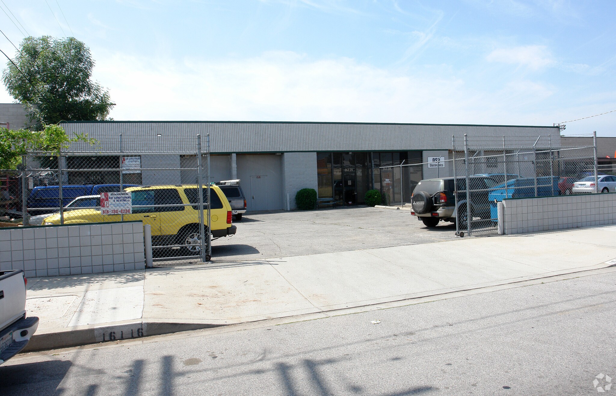 16116-16122 Cohasset St, Van Nuys, CA for sale Primary Photo- Image 1 of 1