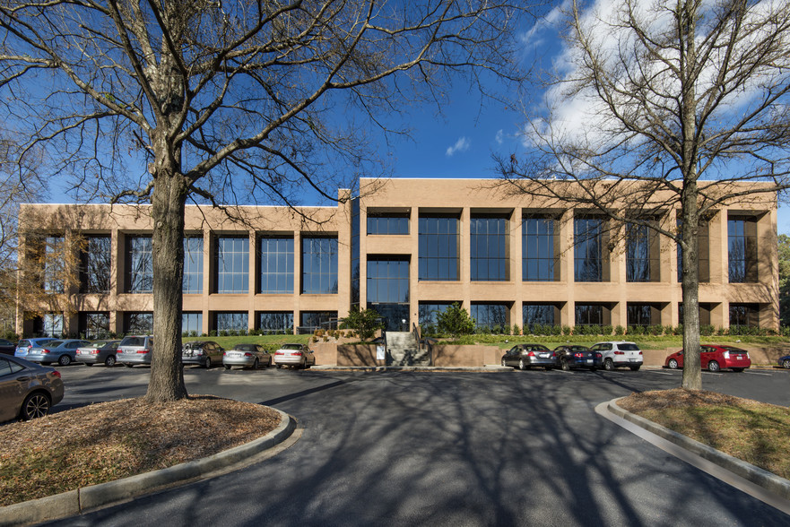 300 Executive Center Dr, Greenville, SC for rent - Building Photo - Image 1 of 7