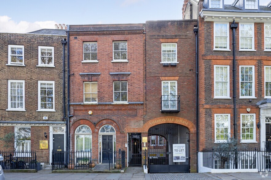 20-21 The Green, Richmond to rent - Building Photo - Image 2 of 2
