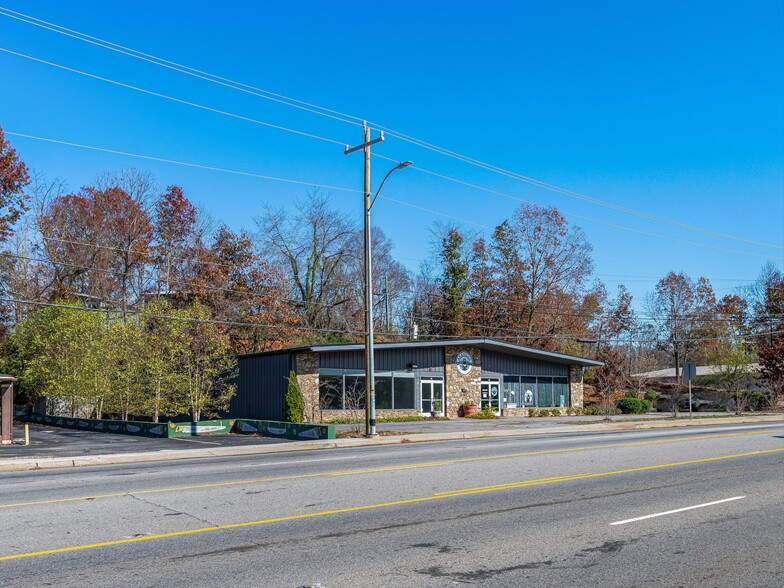 99 New Leicester Hwy, Asheville, NC for rent - Building Photo - Image 3 of 16