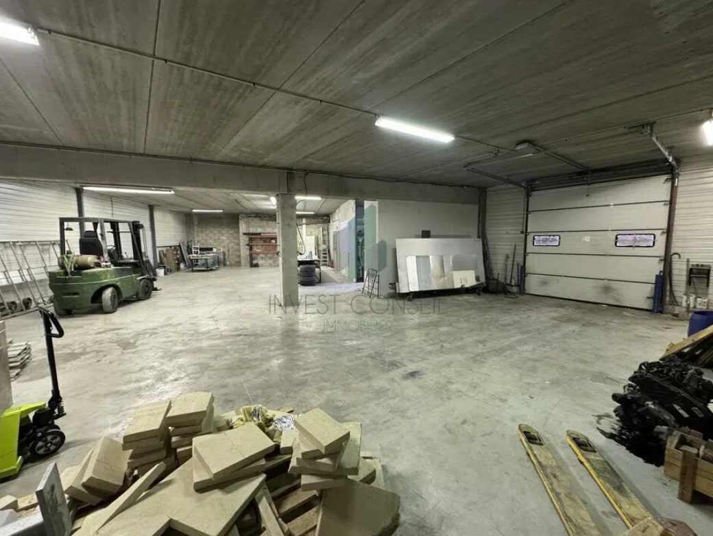 12 Avenue Du Colonel Rol-Tanguy, Stains, SSD 93240 - Unit Lot 1 -  - Interior Photo - Image 1 of 7