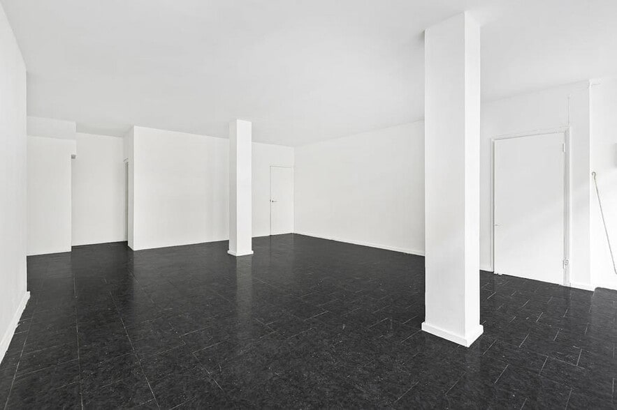 60 Atlantic Rd, London to rent - Building Photo - Image 3 of 15