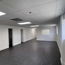 9202-9292 NW 101st St, Medley, FL for rent Building Photo- Image 2 of 5