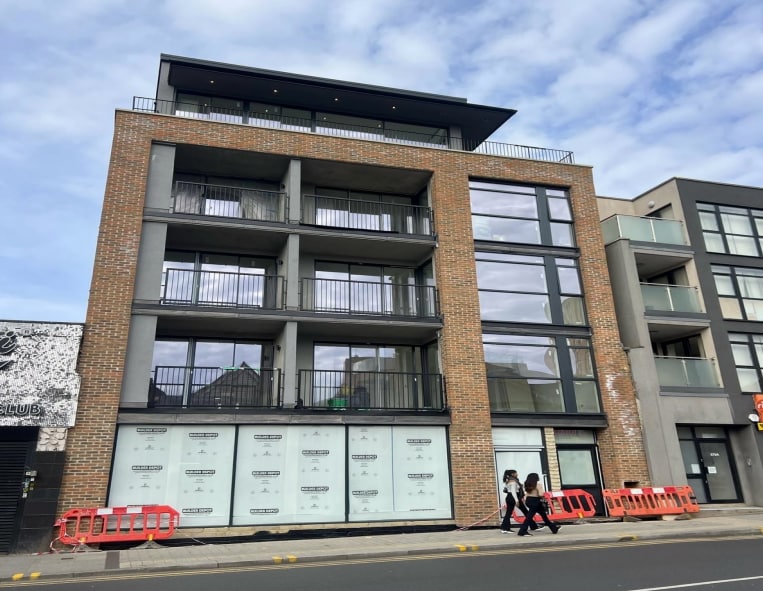 574 High rd, Wembley to rent Primary Photo- Image 1 of 4