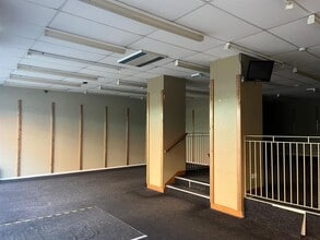 6 Caroline St, Bridgend to rent Interior Photo- Image 1 of 2