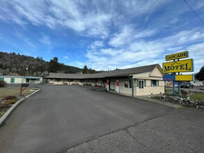 47487 Highway 58, Oakridge, OR for sale Primary Photo- Image 1 of 25