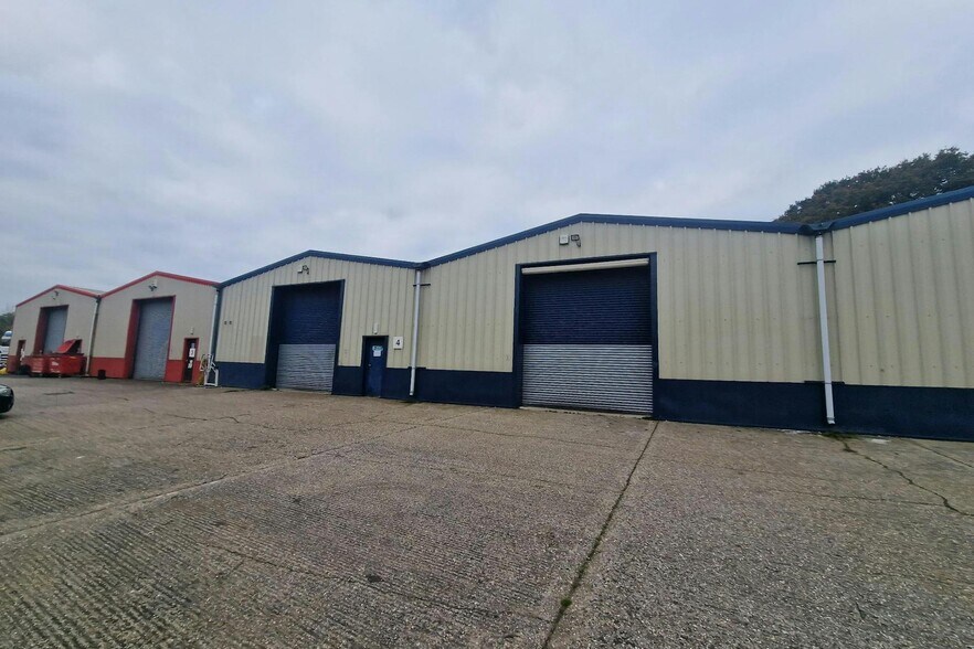 Lasham, Lasham for rent - Building Photo - Image 1 of 5