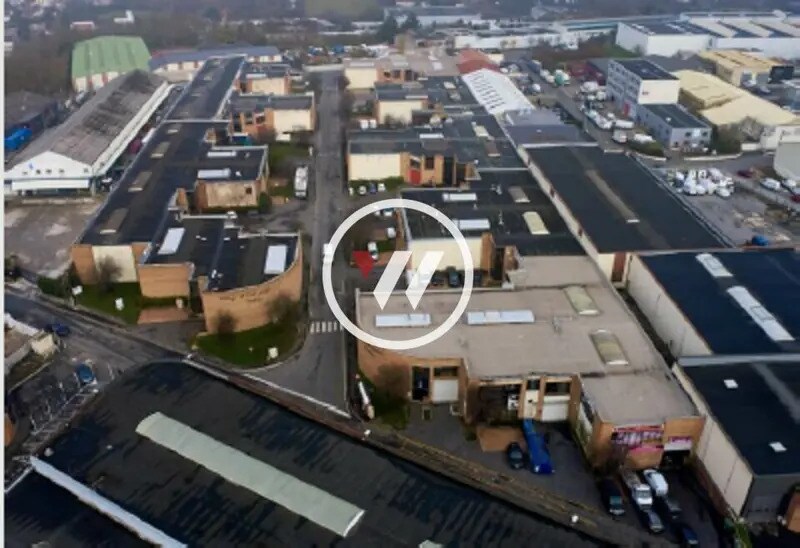 Light Industrial in Le Thillay to rent - Aerial - Image 1 of 2