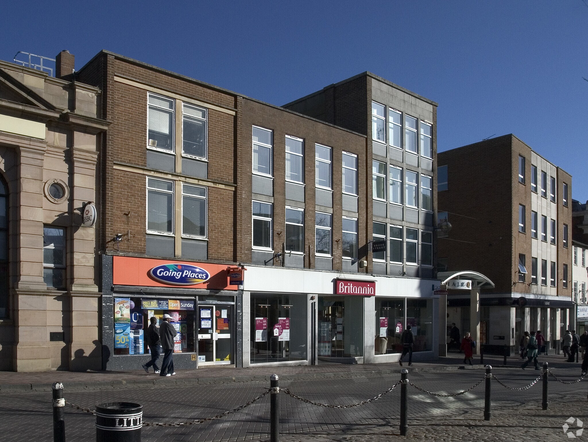 14-18 Market Sq, Aylesbury for sale Primary Photo- Image 1 of 1