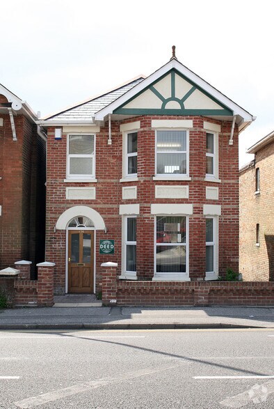 174 Bournemouth Rd, Poole for sale - Primary Photo - Image 1 of 1