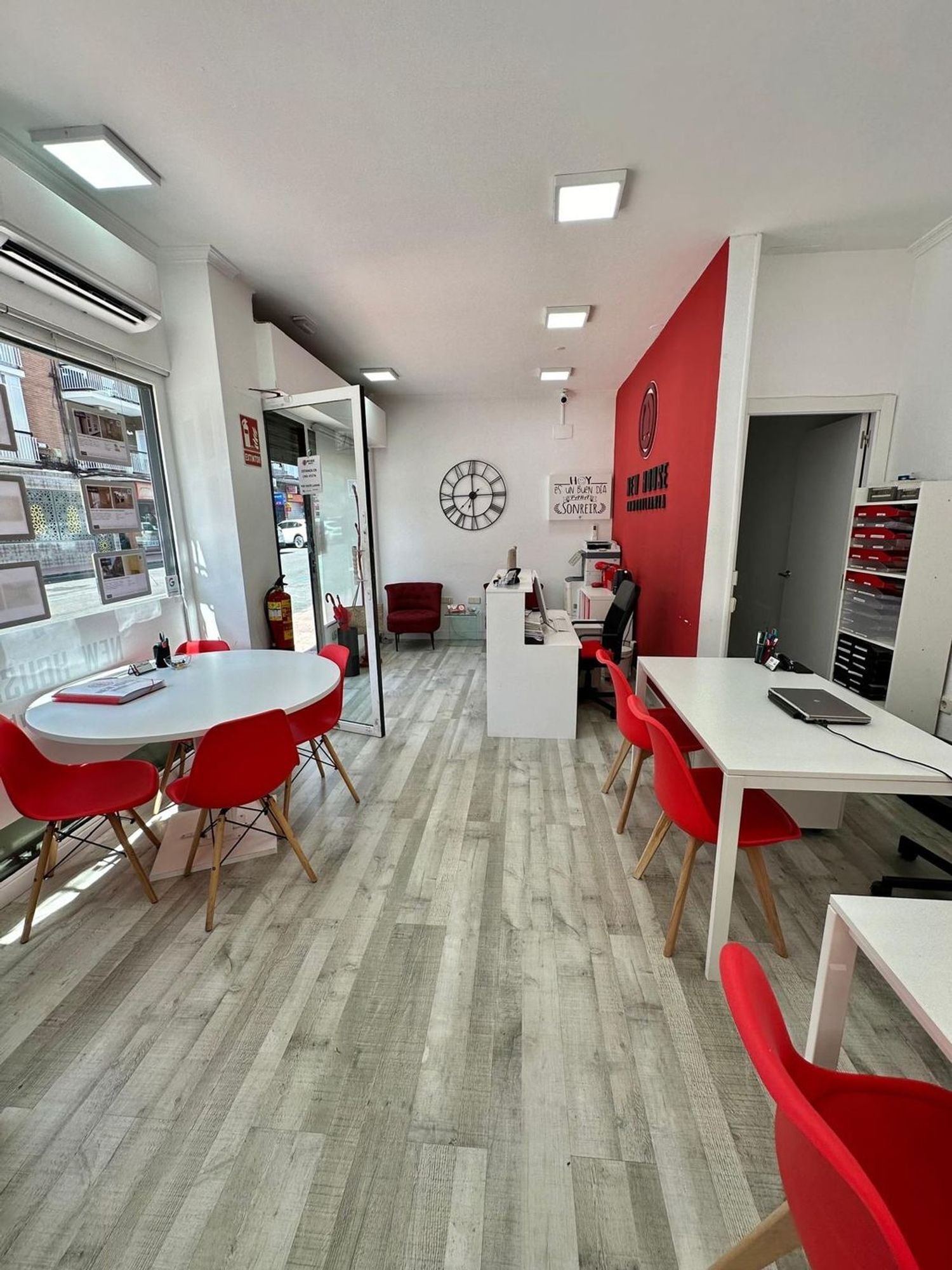 Retail in Alcobendas, Madrid to rent Interior Photo- Image 1 of 8