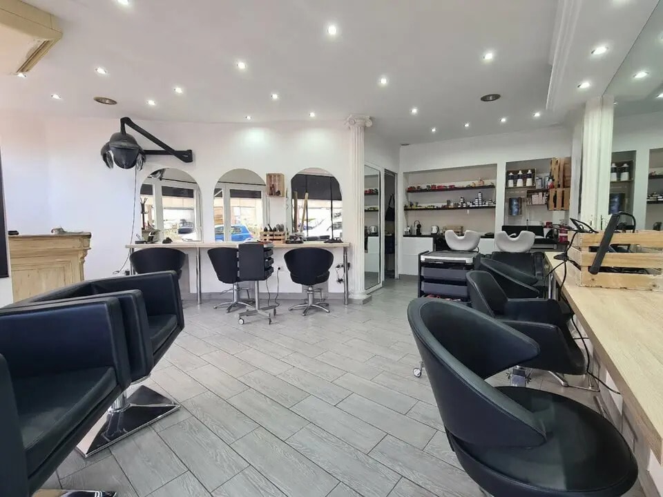 Location Commerce 55 m² - Photo 1