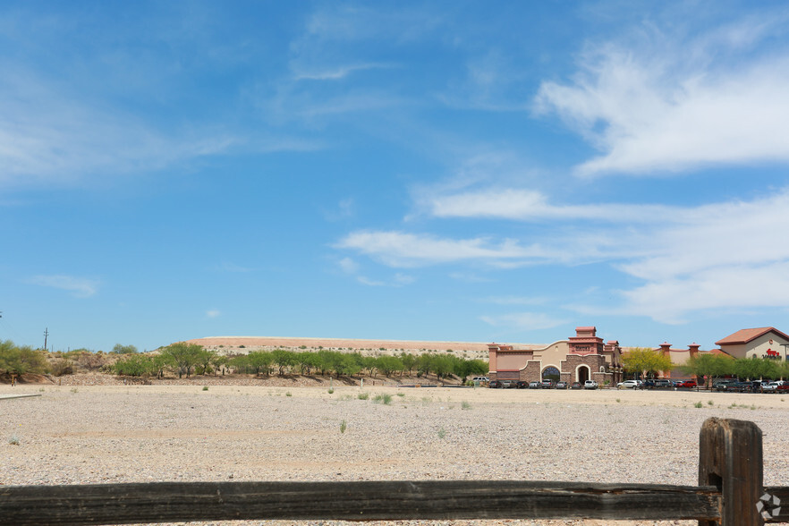 15990-16060 S Rancho Sahuarita Blvd, Sahuarita, AZ for rent - Building Photo - Image 3 of 3