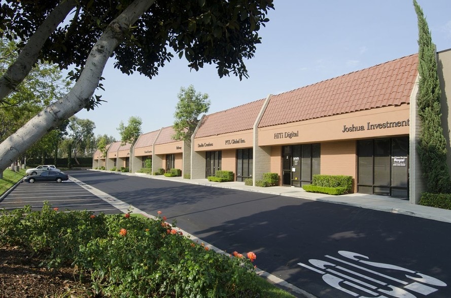 657-727 Brea Canyon Rd, Walnut, CA for rent - Building Photo - Image 3 of 46