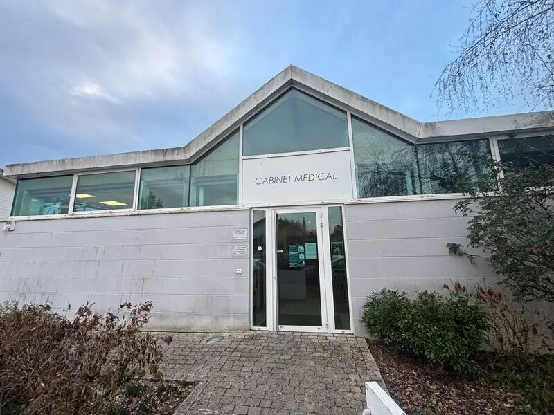 Light Industrial in Blanquefort to rent Building Photo- Image 1 of 9