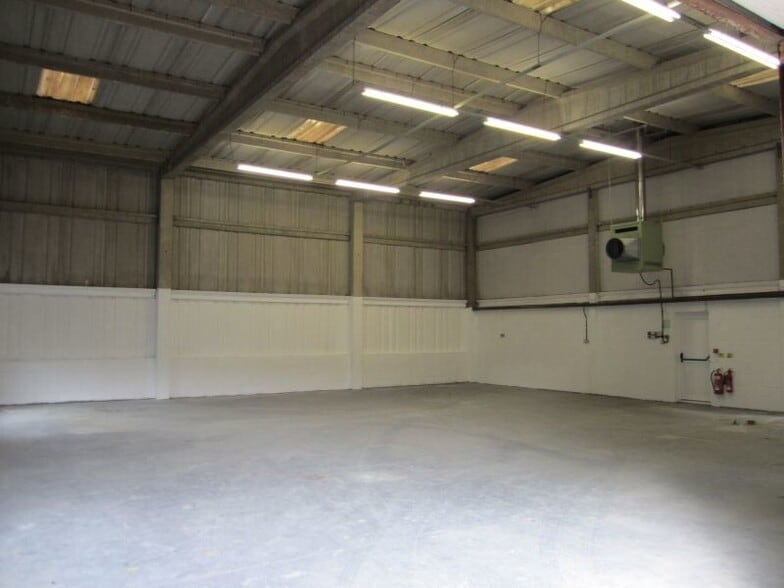 Daux Rd, Billingshurst for sale - Interior Photo - Image 2 of 3