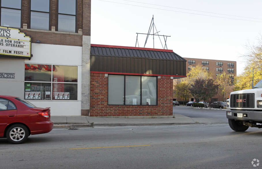 1525 W Fullerton Ave, Chicago, IL for rent - Building Photo - Image 3 of 3