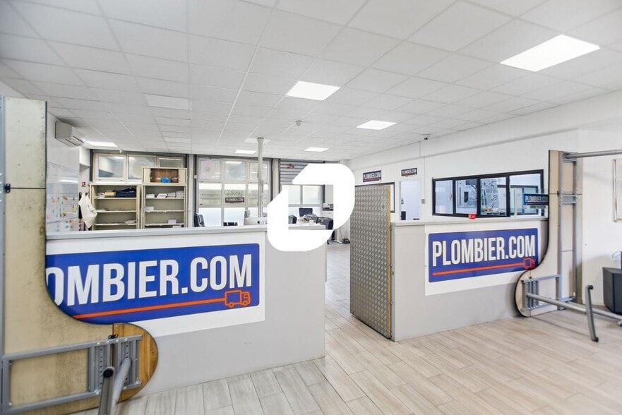 Office in Montreuil for sale - Interior Photo - Image 2 of 14